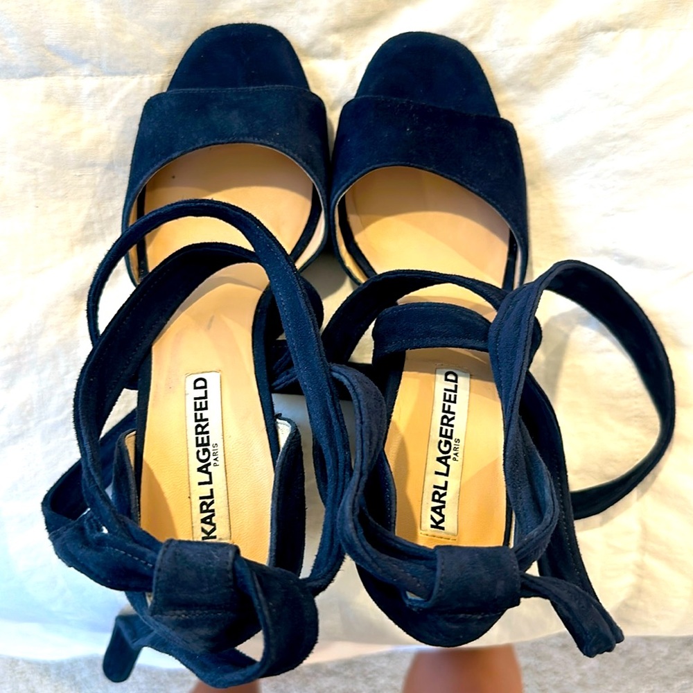 Karl Lagerfeld Paris Racha Strappy Ankle-Tie Suede Sandals Midngt Blue Shoes 7.5